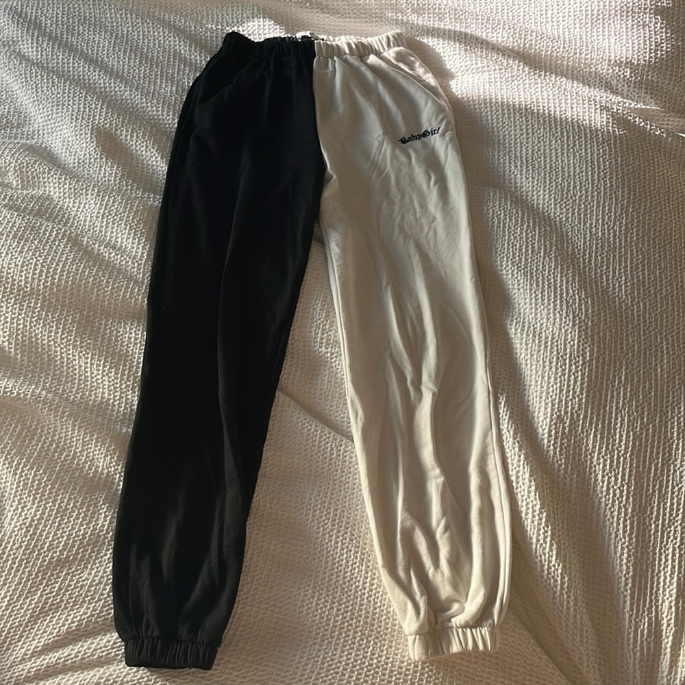 Adika Sweats